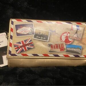 Amica Travel document organizer